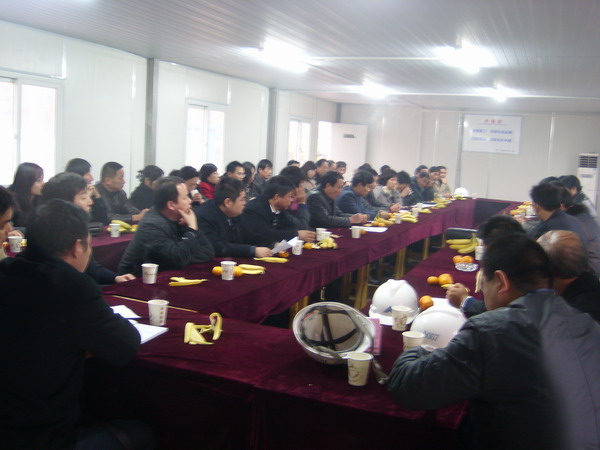 南京棲霞區(qū)馬群街道辦到我公司進行了考察，開展了有關(guān)科學(xué)發(fā)展觀的研討會